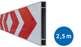Aluminium BB17 schrikhekplank SNB20 2500mm breed dubbelzijdig voorzien van klasse III rood/witte retroreflecterende pijlen