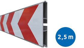 Aluminium BB18 schrikhekplank 1-sleuf 2500mm breed enkelzijdig voorzien van klasse III rood/witte retroreflecterende pijlen