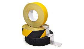 Vloermarkeringstape PT-5414 g/z-antislip+vormbaar-6mx50mm